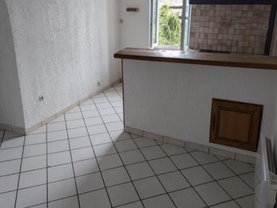 For sale Saint-genis-laval 2 rooms 28 m2 Rhone (69230) photo 0