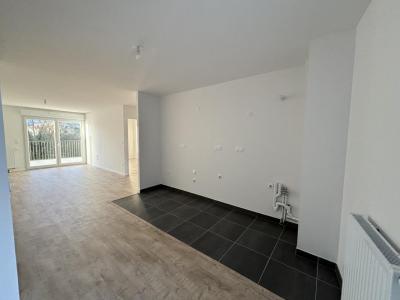 For rent Nantes 3 rooms 70 m2 Loire atlantique (44100) photo 1