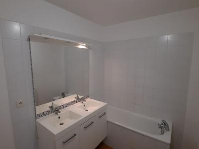 For sale Lyon-9eme-arrondissement 3 rooms 63 m2 Rhone (69009) photo 2