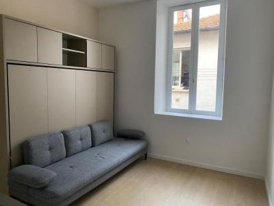 Louer Appartement 15 m2 Nimes