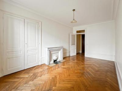 For rent Lyon-7eme-arrondissement 3 rooms 81 m2 Rhone (69007) photo 2