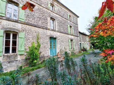 For sale Saint-christophe-sur-roc 8 rooms 226 m2 Deux sevres (79220) photo 1