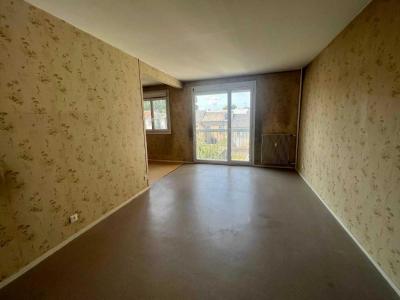 For sale Nevers 3 rooms 68 m2 Nievre (58000) photo 2