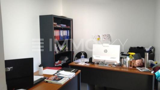 Acheter Bureau Montargis 139500 euros