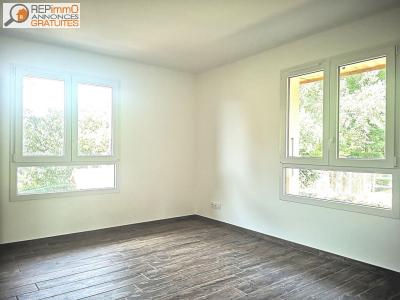 Louer Maison Cuers 958 euros