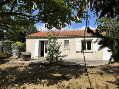 For sale Avrille 4 rooms 72 m2 Vendee (85440) photo 0