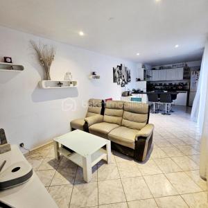 For sale Marseille-15eme-arrondissement 4 rooms 87 m2 Bouches du Rhone (13015) photo 1