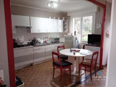 For sale Scaer 5 rooms 100 m2 Finistere (29390) photo 2