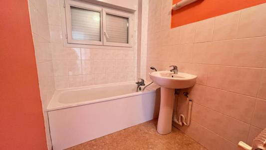 For sale Segre 3 rooms 57 m2 Maine et loire (49500) photo 4