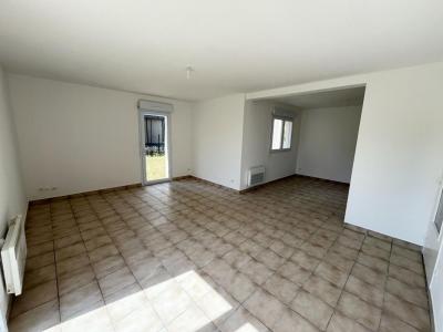 For sale Allonnes 5 rooms 103 m2 Maine et loire (49650) photo 2