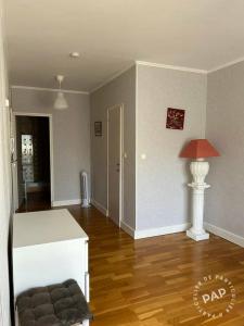 For rent Fontenay-le-fleury 2 rooms 52 m2 Yvelines (78330) photo 1