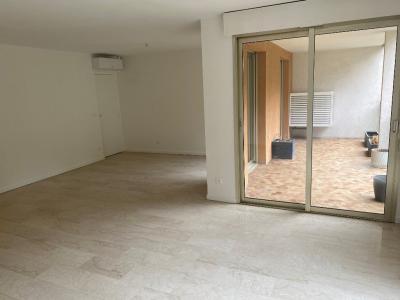 Louer Appartement 113 m2 Lyon-4eme-arrondissement