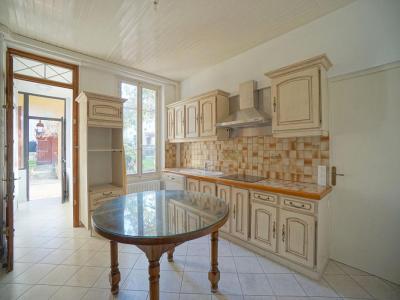 For sale Lyon-8eme-arrondissement 4 rooms 100 m2 Rhone (69008) photo 4