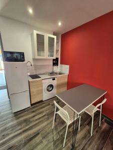 For rent Aix-en-provence 1 room 22 m2 Bouches du Rhone (13090) photo 3