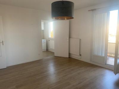 For rent Lyon-8eme-arrondissement 2 rooms 52 m2 Rhone (69008) photo 0