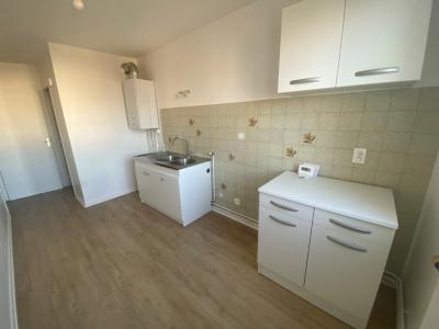 Louer Appartement Lyon-8eme-arrondissement 835 euros