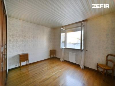 For sale Aimargues 5 rooms 122 m2 Gard (30470) photo 3