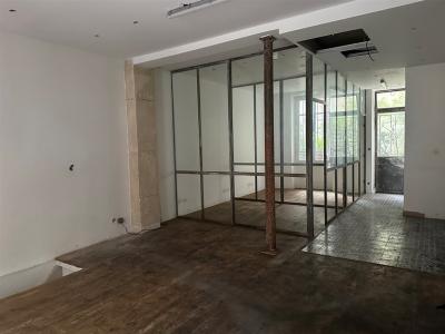 Louer Local commercial 72 m2 Paris-17eme-arrondissement