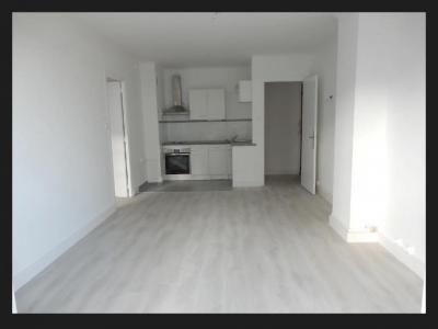 For sale Narbonne 2 rooms 45 m2 Aude (11100) photo 3