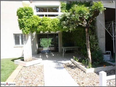 Acheter Maison 298 m2 Montlieu-la-garde