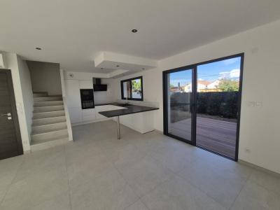 For sale Saint-jean-de-vedas 4 rooms 82 m2 Herault (34430) photo 0