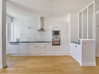 Louer Appartement Paris-8eme-arrondissement 2800 euros