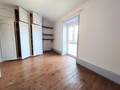 For sale Confolens 9 rooms 104 m2 Charente (16500) photo 3