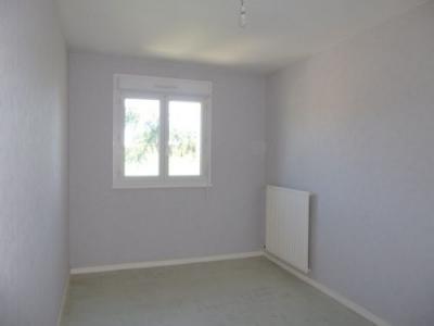 For rent Saint-amand-montrond 3 rooms 63 m2 Cher (18200) photo 3