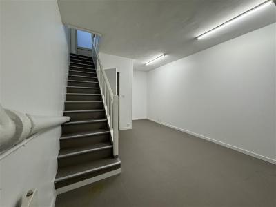 Louer Bureau Paris-7eme-arrondissement 27120 euros