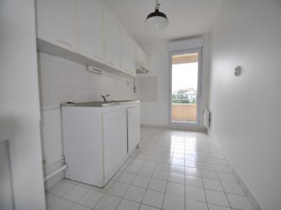 For rent Villeurbanne 3 rooms 62 m2 Rhone (69100) photo 1