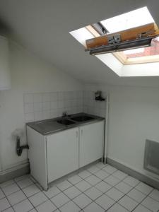 For rent Mulatiere 1 room 23 m2 Rhone (69350) photo 3