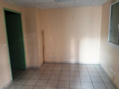 Acheter Bureau Chomerac 98000 euros