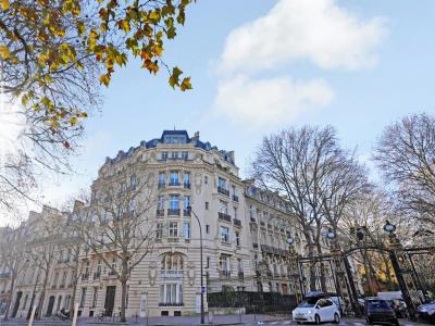 For rent Paris-8eme-arrondissement 5 rooms 226 m2 Paris (75008) photo 0