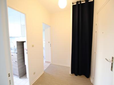 For rent Lyon-8eme-arrondissement 1 room 36 m2 Rhone (69008) photo 4