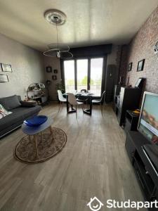 For rent Reims 3 rooms 65 m2 Marne (51100) photo 3