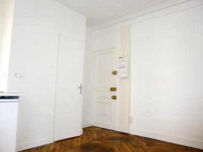 Louer Appartement 14 m2 Paris-11eme-arrondissement