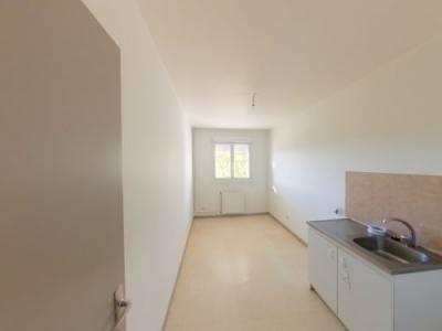 For rent Saint-amand-montrond 3 rooms 63 m2 Cher (18200) photo 2