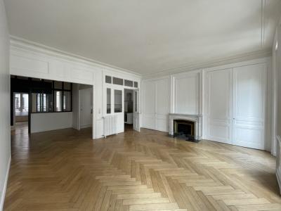 For rent Lyon-2eme-arrondissement 5 rooms 132 m2 Rhone (69002) photo 0