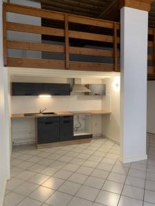 For rent Lyon-1er-arrondissement 2 rooms 54 m2 Rhone (69001) photo 2