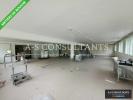 For rent Commerce Saint-clair  160 m2