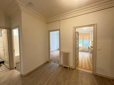 For rent Lyon-6eme-arrondissement 3 rooms 101 m2 Rhone (69006) photo 3