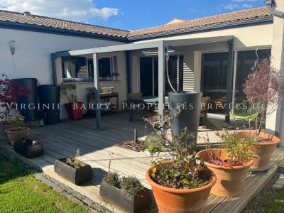 For sale Vergeroux 4 rooms 154 m2 Charente maritime (17300) photo 1