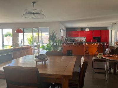 For sale Vergeroux 4 rooms 154 m2 Charente maritime (17300) photo 2