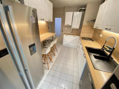 For sale Lyon-3eme-arrondissement 4 rooms 91 m2 Rhone (69003) photo 3