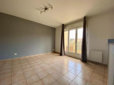 For rent Villeneuve-les-avignon 3 rooms 51 m2 Gard (30400) photo 1