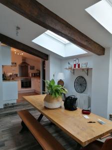 For rent Saint-caprais-de-bordeaux 5 rooms 107 m2 Gironde (33880) photo 2