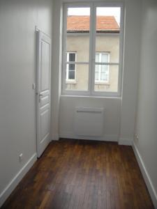 For rent Lyon-4eme-arrondissement 3 rooms 42 m2 Rhone (69004) photo 3