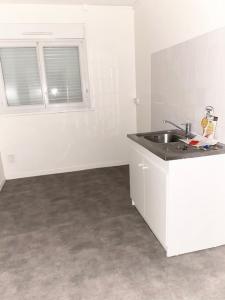 For rent Blanc 1 room 40 m2 Indre (36300) photo 4