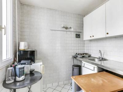 For rent Paris-18eme-arrondissement 1 room 31 m2 Paris (75018) photo 4