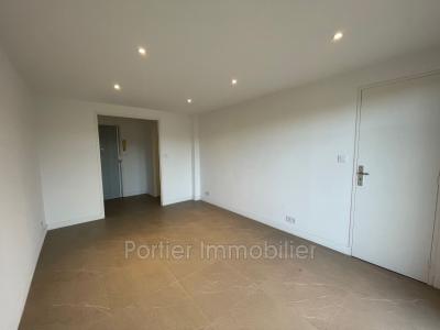 Louer Appartement 51 m2 Antibes